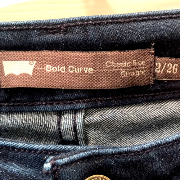 Levi’s bold curve straight jeans size 2/26 - Picture 2 of 3